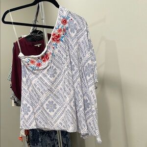 Savanna Jane Blue and White Asymmetrical Blouse with Flutter Sleeve